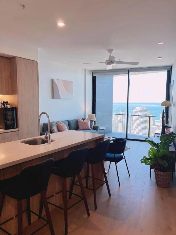 2 Bedroom Luxurious Family Apartment On 40Th Floor With Amazing Ocean Coastline Broadbeach Gold Coast Gc40 Dış mekan fotoğraf