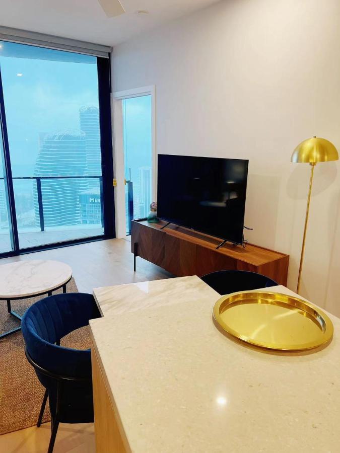 2 Bedroom Luxurious Family Apartment On 40Th Floor With Amazing Ocean Coastline Broadbeach Gold Coast Gc40 Dış mekan fotoğraf